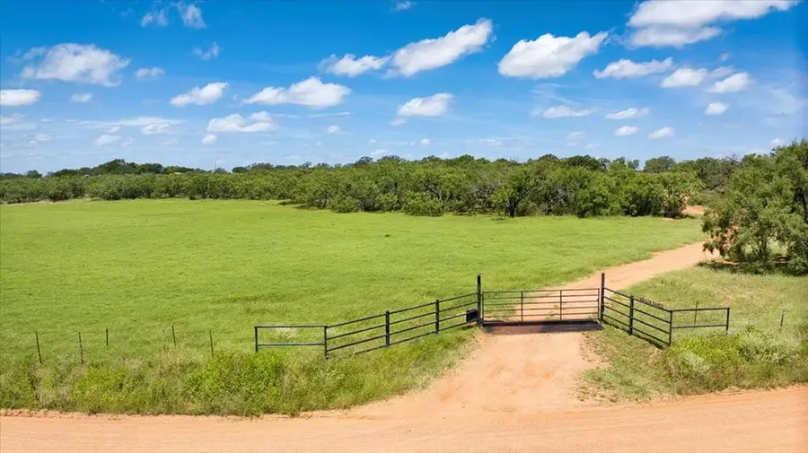 6446 Black Jack Ranch Rd, Fredonia, TX 76842 - Image #2