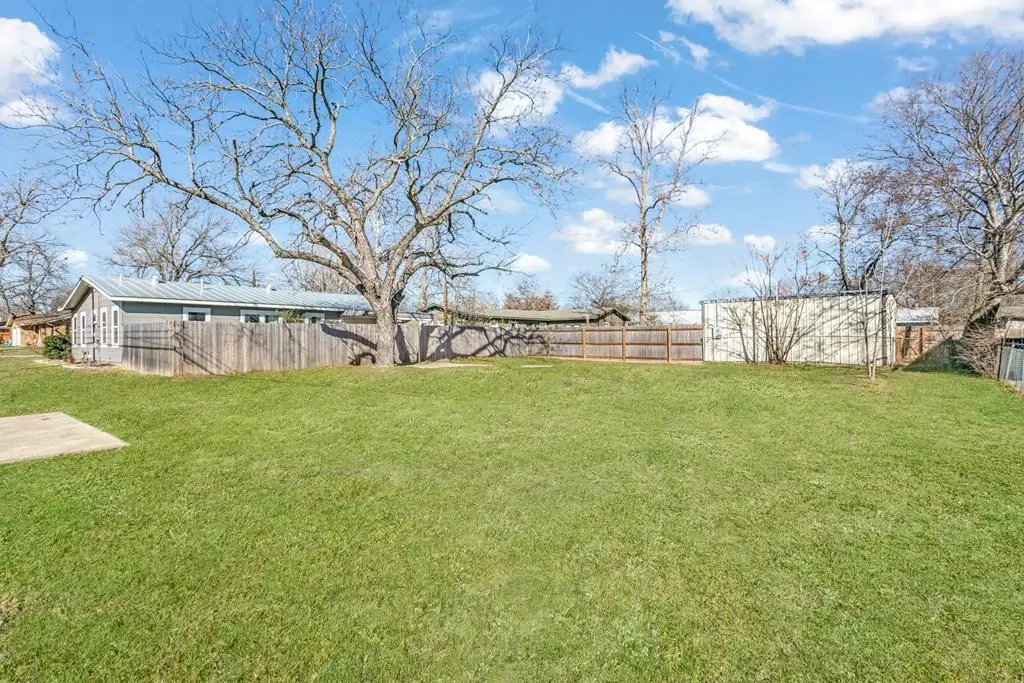 804 E Highway St, Fredericksburg, TX 78624 - Image #1