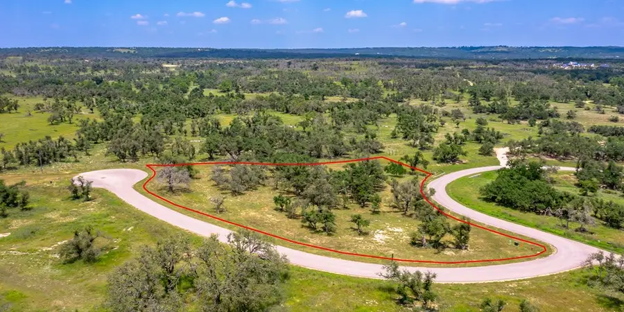 676 Lago Vista Dr, Fredericksburg, TX 78624 - Image #2