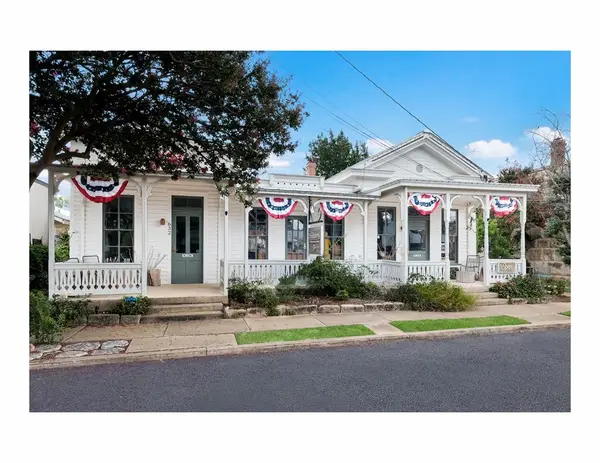 632-636 High St, Comfort, TX 78013