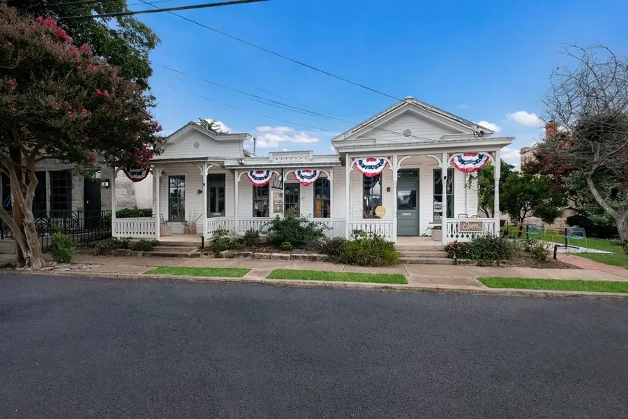 632-636 High St, Comfort, TX 78013 - Image #2