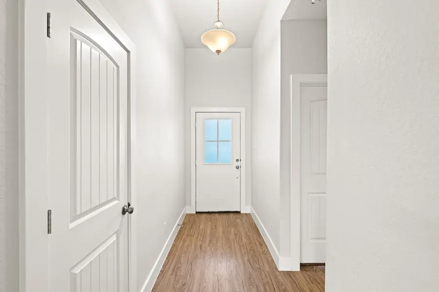 303 Winston Dr, Fredericksburg, TX 78624 - Image #3