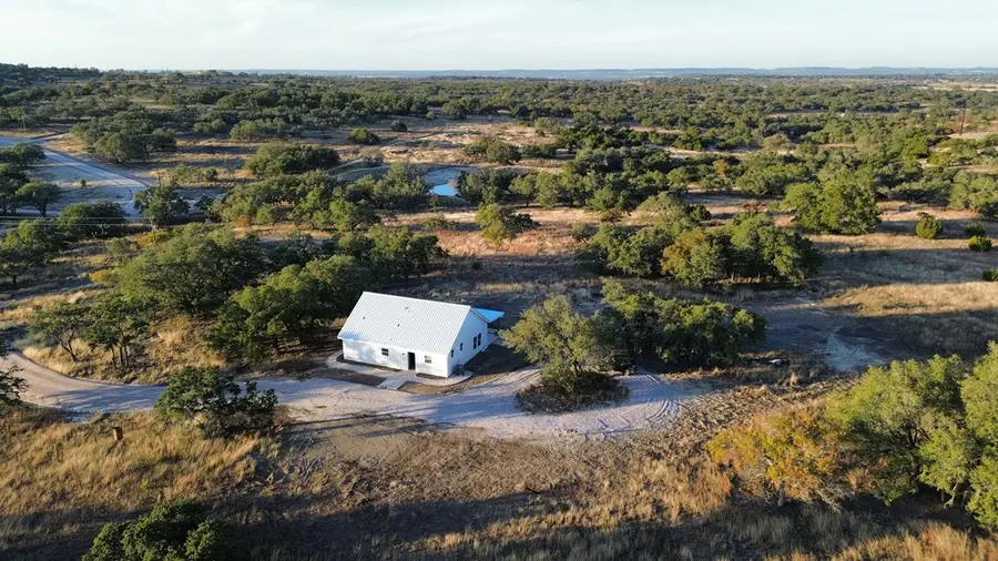 692 Watch Hill Ln, Fredericksburg, TX 78671 - Image #2