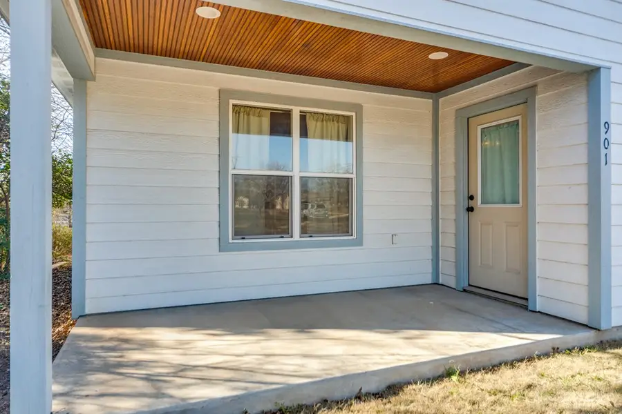 901 Bell St, Fredericksburg, TX 78624 - Image #3