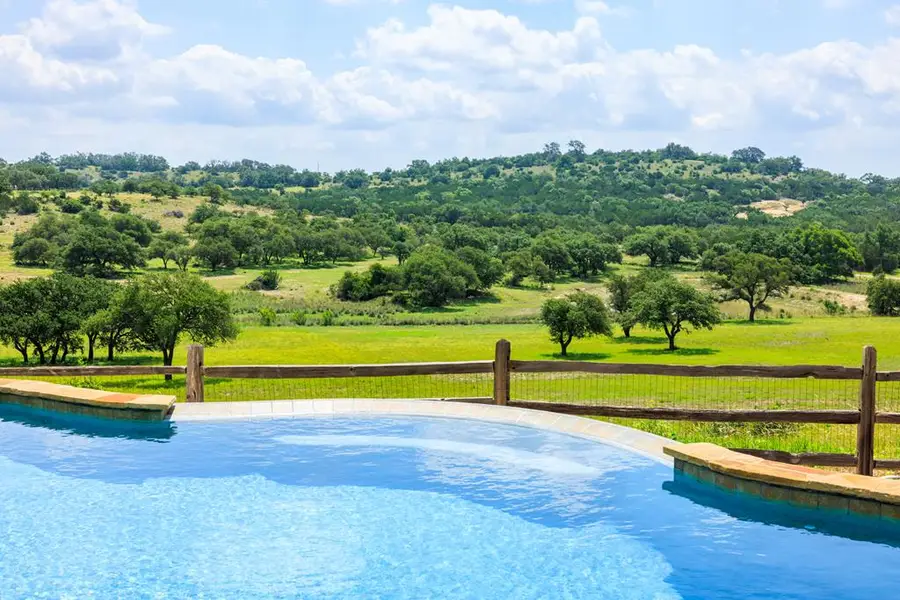 372 E Distant View Dr, Fredericksburg, TX 78624 - Image #3