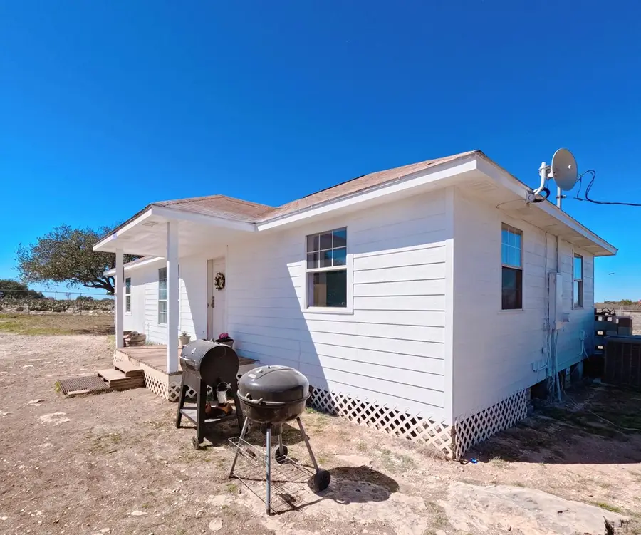 623 Josephine Rd, Harper, TX 78624 - Image #2