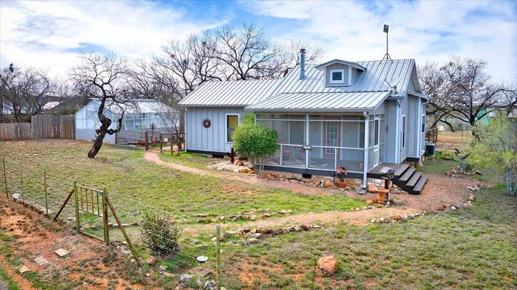 804 Hofmann St, Mason, TX 76856 - Image #1