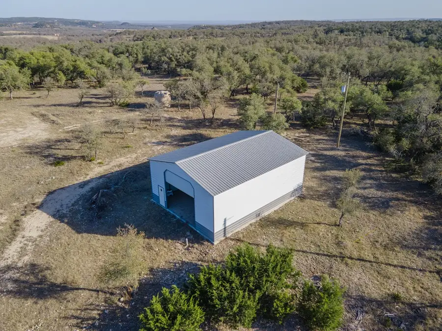 482 Tonkawa Trail, Fredericksburg, TX 78624 - Image #2