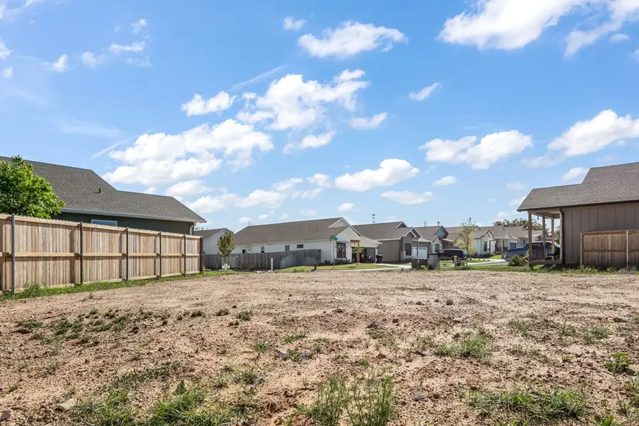 501 Mooney Lane, Fredericksburg, TX 78624 - Image #2