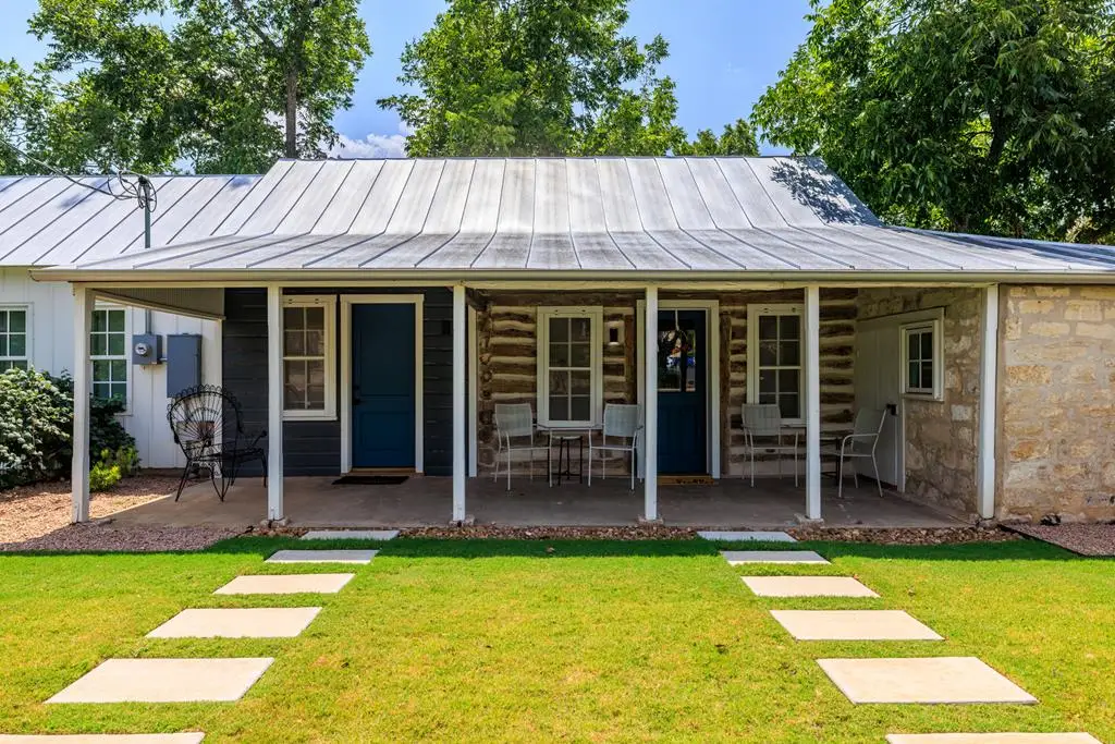 223 W Creek St, Fredericksburg, TX 78624 - Image #1