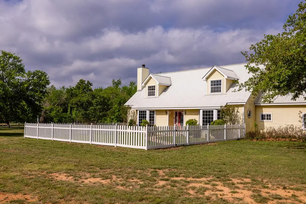 67 Sky Ln., Fredericksburg, TX 78624 - Image #1