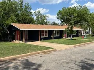 210 E Kettner St, Mason, TX 76856