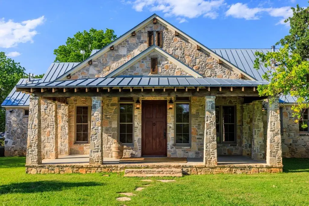 694 Clear Creek Rd, Fredericksburg, TX 78624 - Image #1