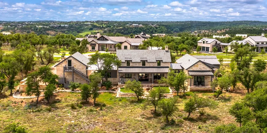 201 E Eldorado Ridge Dr, Fredericksburg, TX 78624 - #2