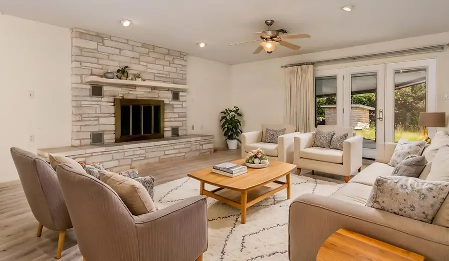 144 Maple St, Fredericksburg, TX 78624 - #3