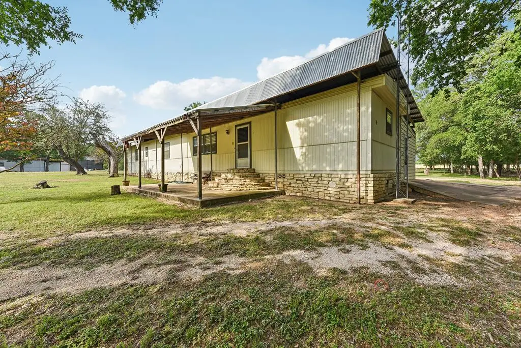 466 Chaparral Dr, Fredericksburg, TX 78624 - Image #1