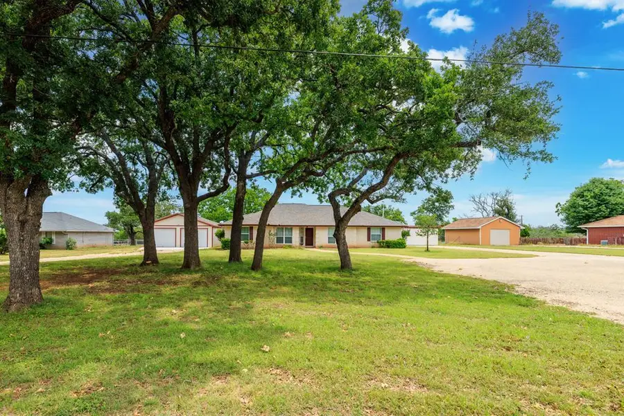 134 Bobbie Lynn St, Harper, TX 78631 - Image #2