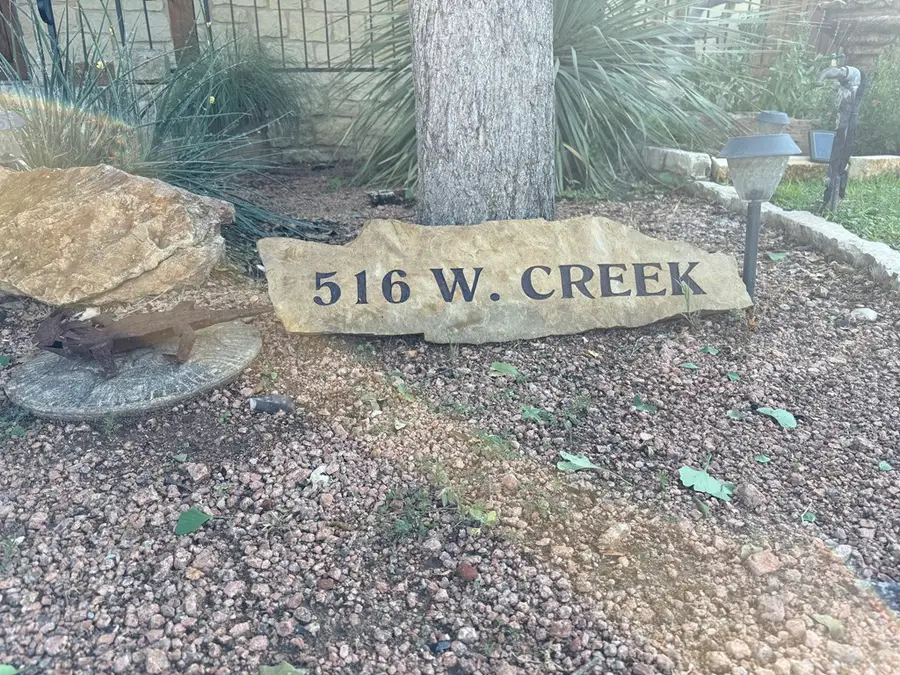 516 W Creek St, Fredericksburg, TX 78624 - #2