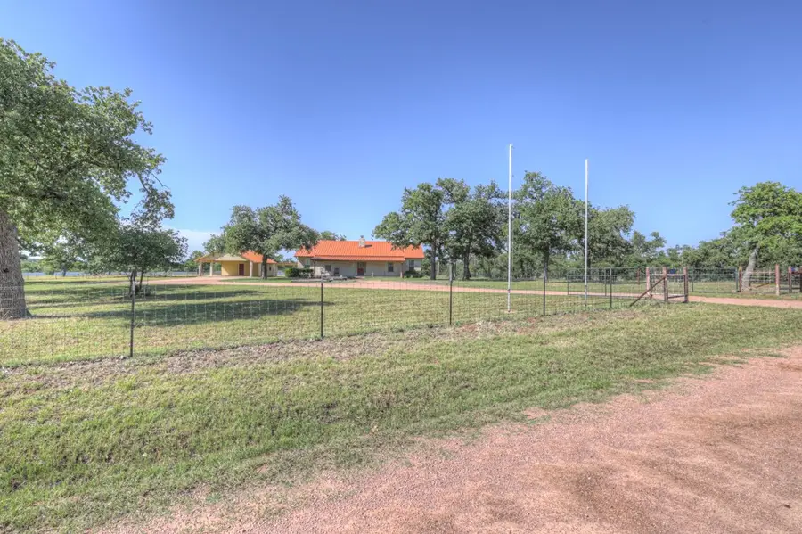 82 Bell Mountain Rd, Willow City, TX 78675 - #3