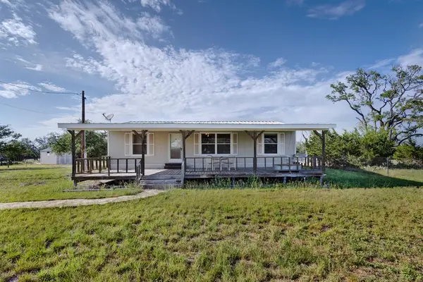 68 Rolling Oaks Dr, Harper, TX 78631