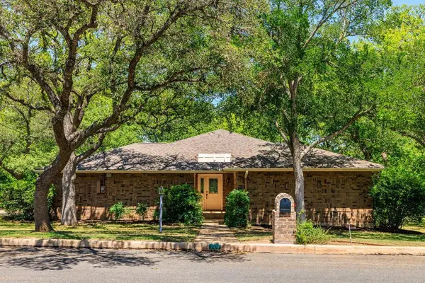 126 Tanglewood Dr, Fredericksburg, TX 78624