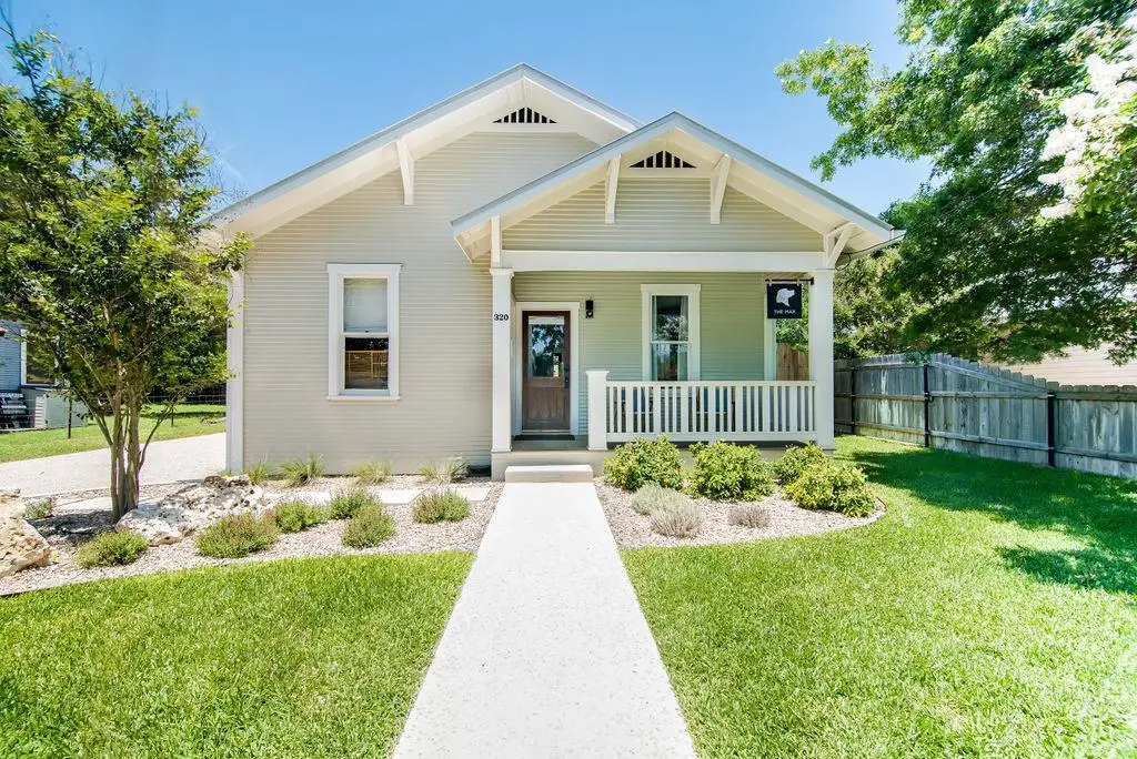 320 W Orchard St, Fredericksburg, TX 78624 - Image #1