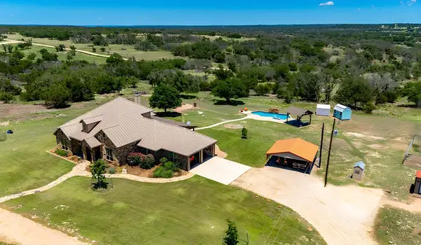 997 Kramer Rd, Harper, TX 78631