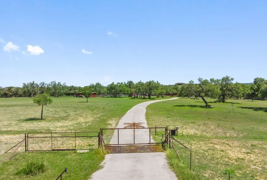 2401 W Fitzhugh Rd, Dripping Springs, TX 78620 - #2