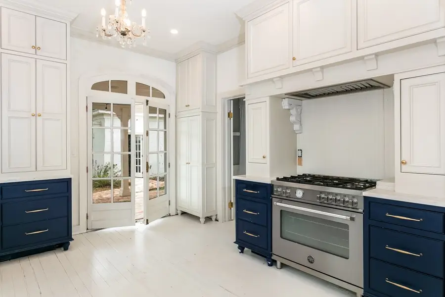 420 S Milam St, Fredericksburg, TX 78624 - Image #3