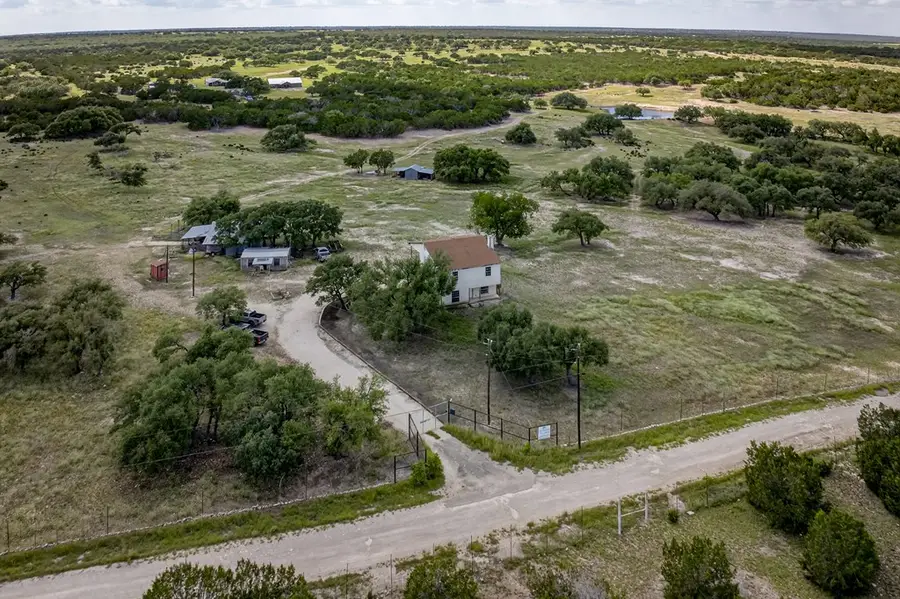 435 Kemp Rd, Mountain Home, TX 78058 - Image #2