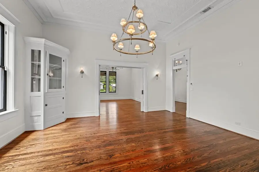 509 W Austin St, Fredericksburg, TX 78624 - Image #3