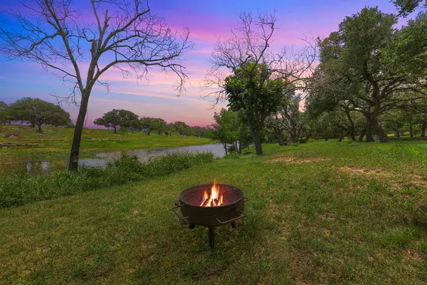 1215 Democrat St, Blanco, TX 78606