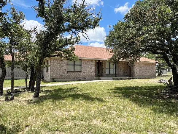 5078 Friedrich Rd, Fredericksburg, TX 78624