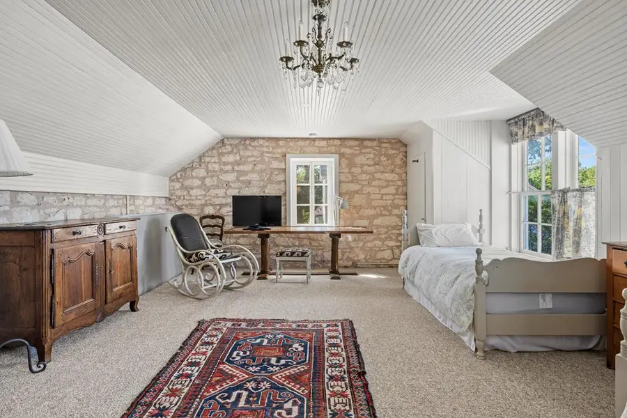 209 W San Antonio St, Fredericksburg, TX 78624 - #2