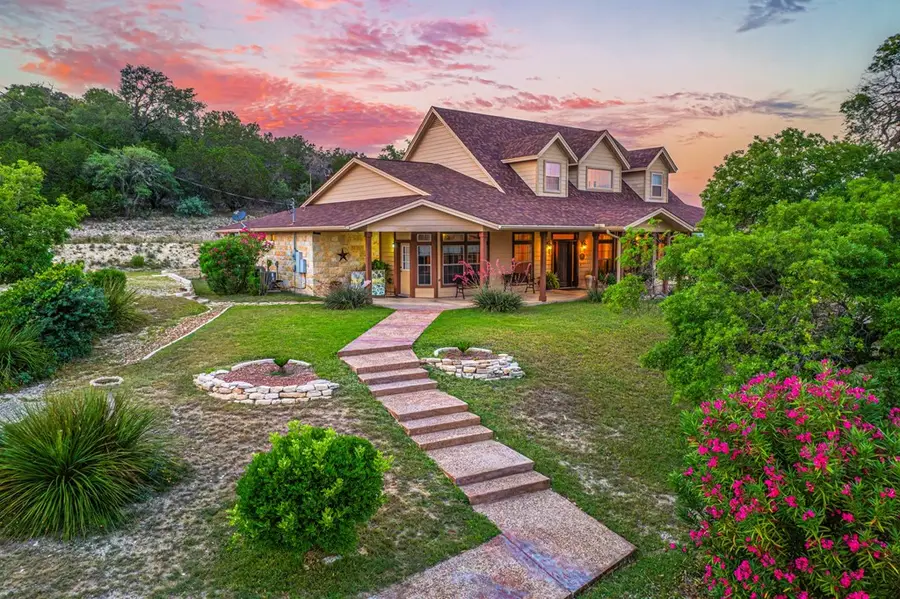 125 Real Woods View, Kerrville, TX 78028 - Image #2