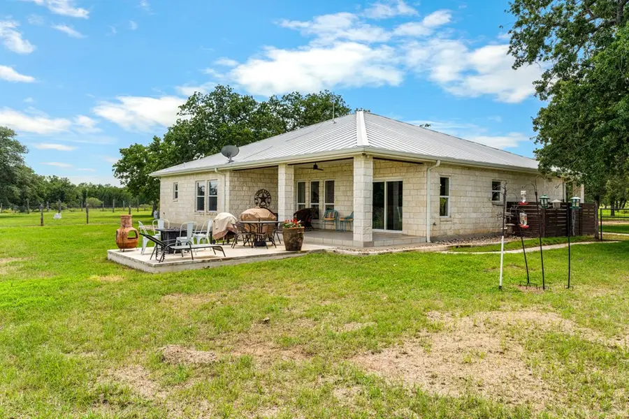 888 Big Bend Ln, Fredericksburg, TX 78624 - Image #2