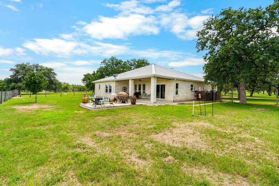 888 Big Bend Ln, Fredericksburg, TX 78624 - Image #3
