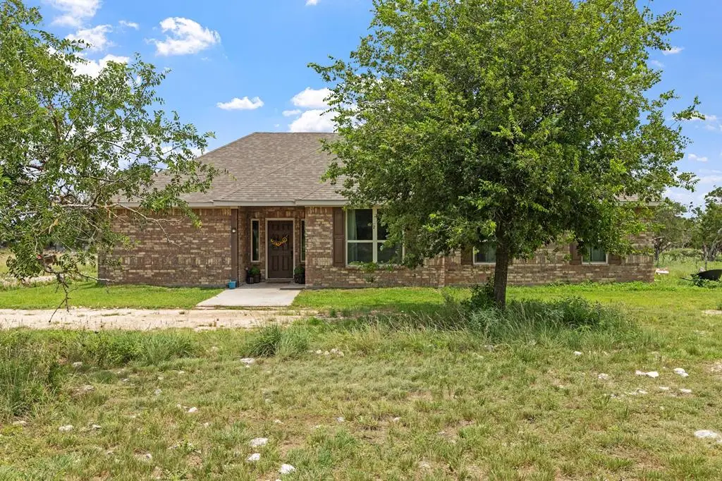 143 Michael Dr, Harper, TX 78631 - Image #1