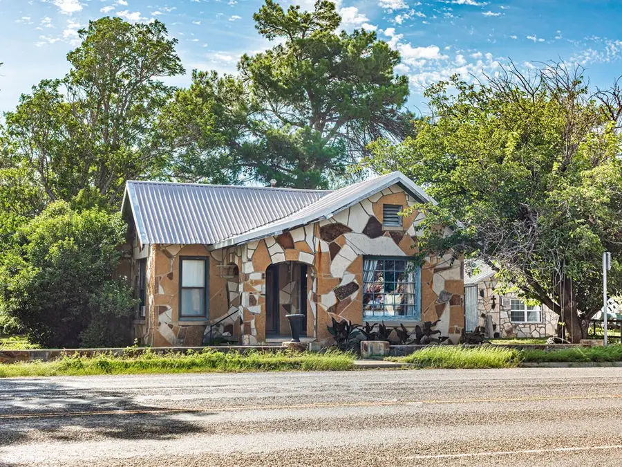 120 Ellis St, Menard, TX 76859 - Image #3