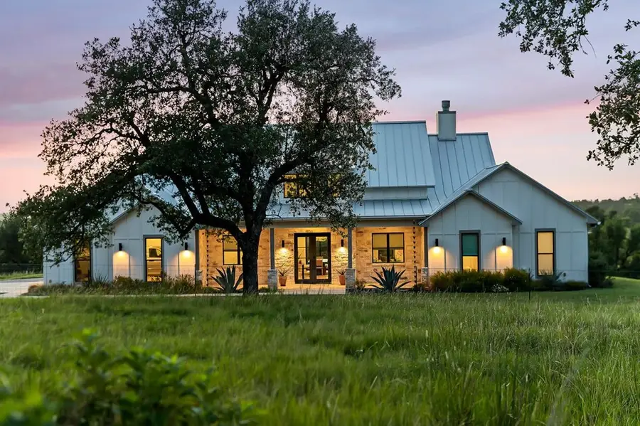 494 Zufrieden Berg Way, Fredericksburg, TX 78624 - #3