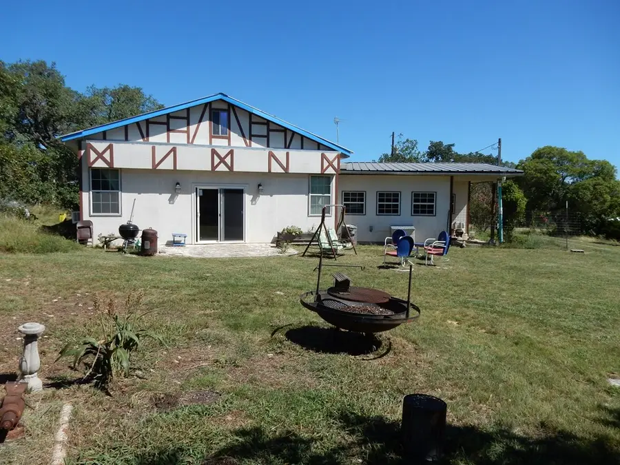 461 Himmel Rd, Fredericksburg, TX 78624 - Image #2