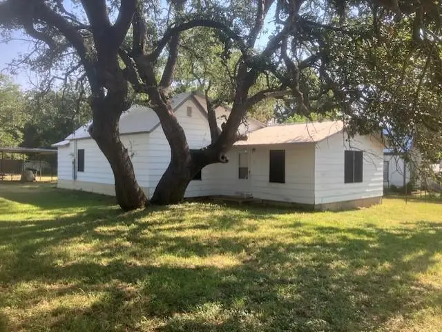 105 N Avenue A, Mason, TX 76856 - Image #1