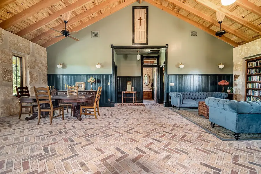 358 Himmel Rd, Fredericksburg, TX 78624 - Image #3