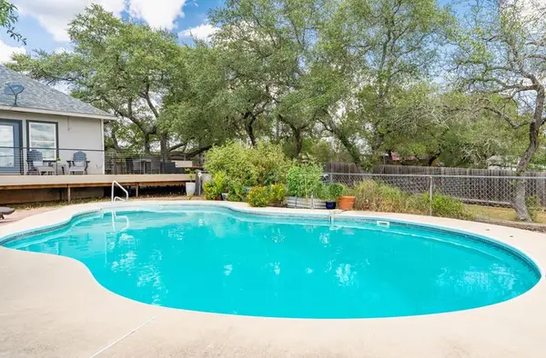 118 E Dawn Drive, Johnson City, TX 78636