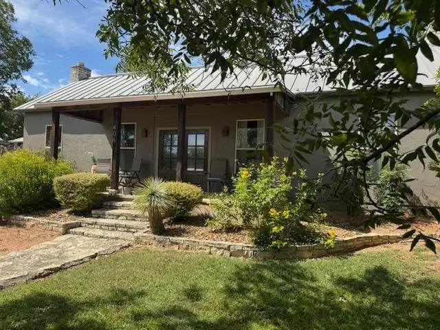 406 Cross Mountain Dr, Fredericksburg, TX 78624 - Image #1