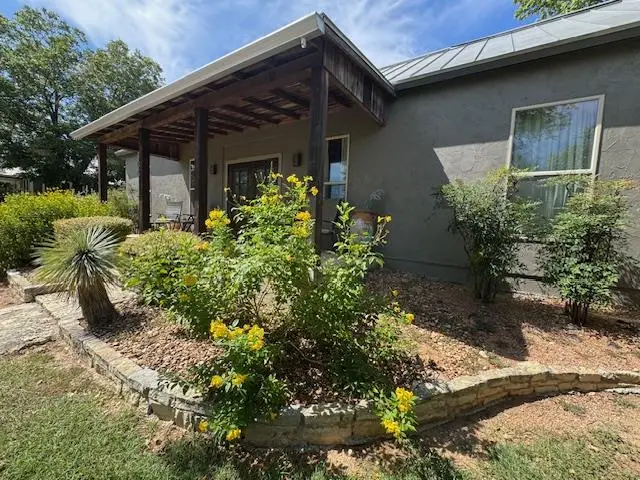 406 Cross Mountain Dr, Fredericksburg, TX 78624 - Image #2