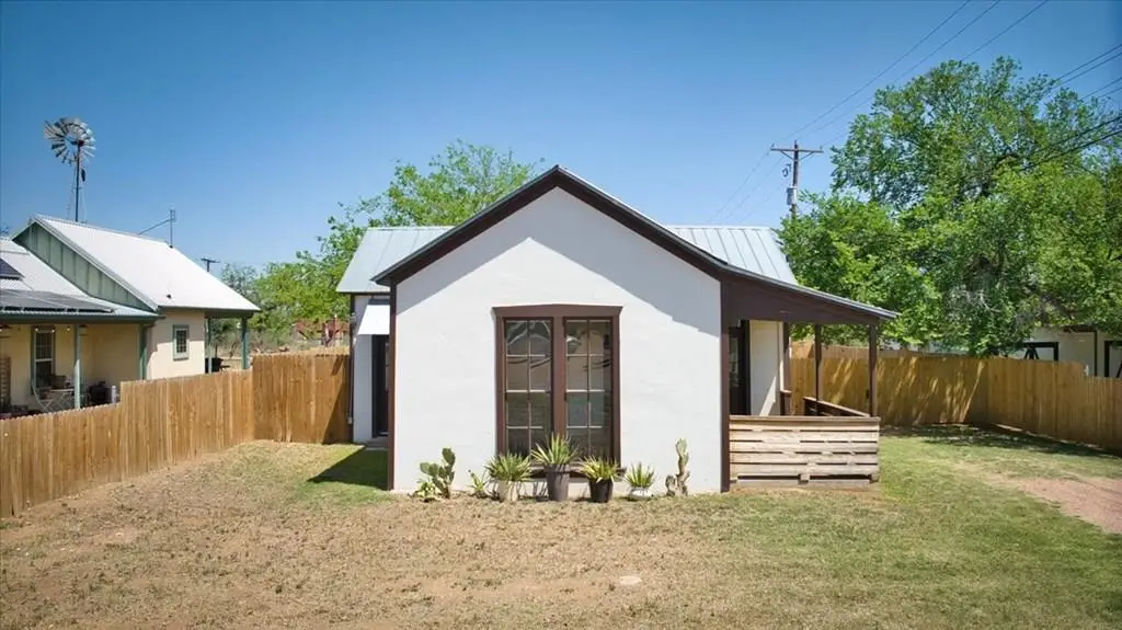 109 N Live Oak St, Mason, TX 76856 - Image #1