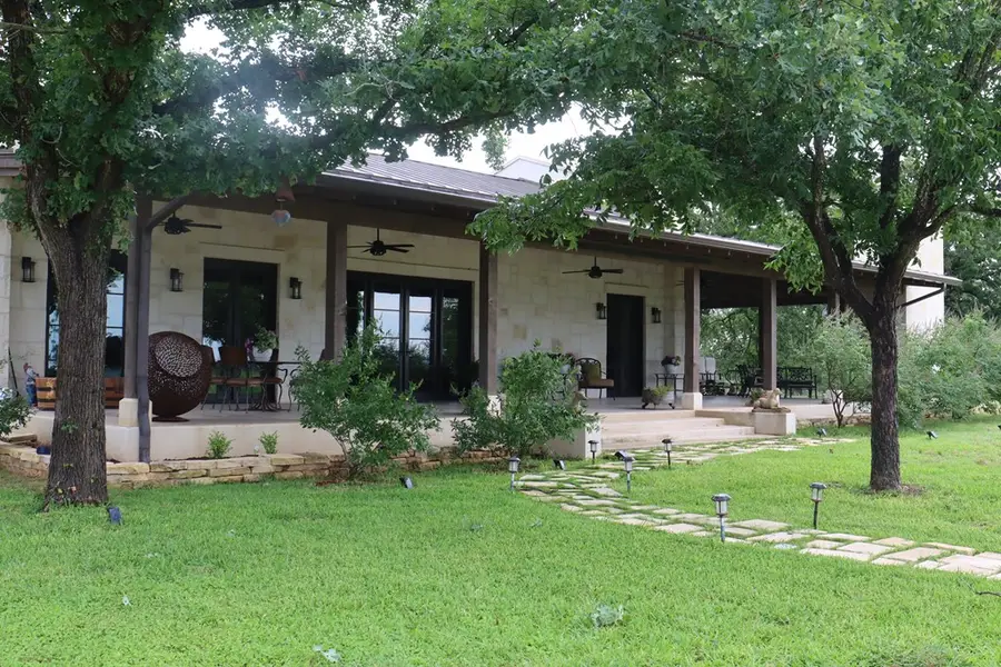 772 Luckenbach Rd, Fredericksburg, TX 78624 - Image #3