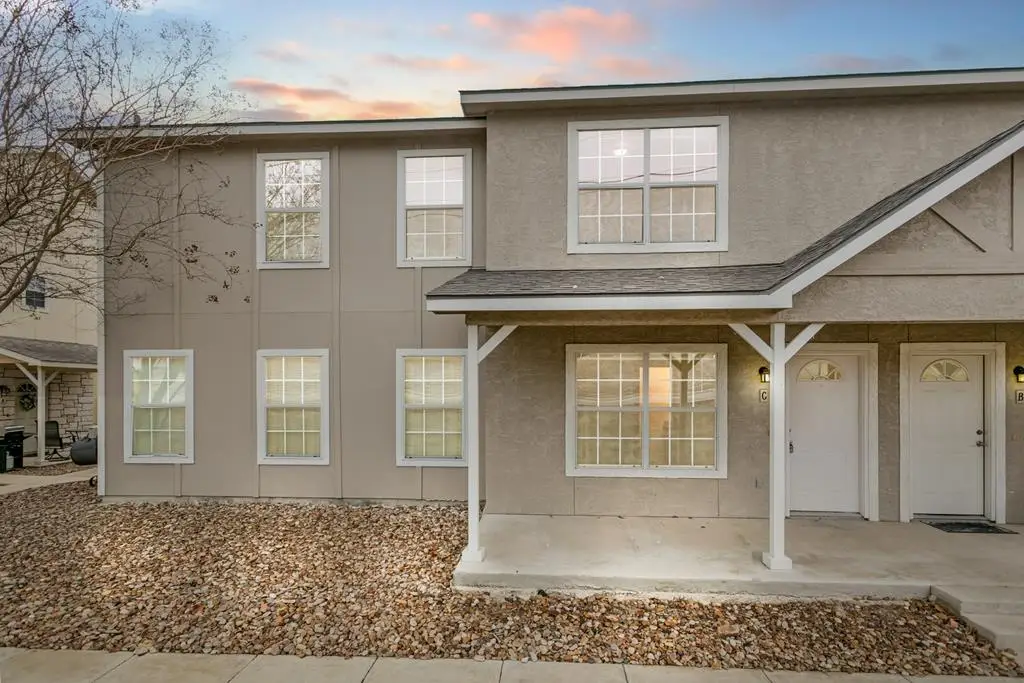 2316 N Sailing Way #C, Kerrville, TX 78028 - Image #1