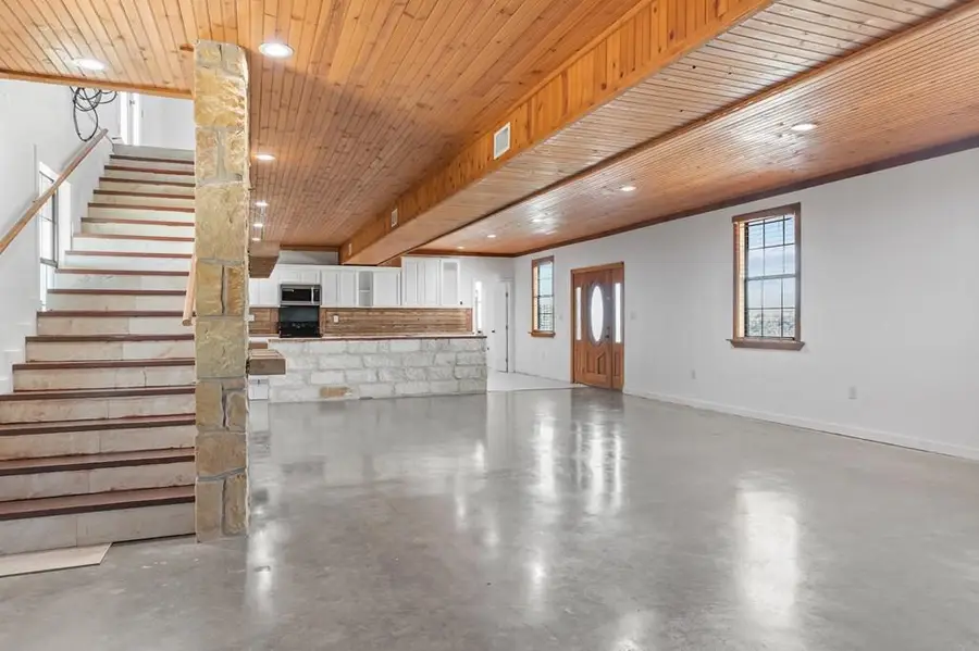 288 E Kroll Rd, Harper, TX 78631 - Image #2